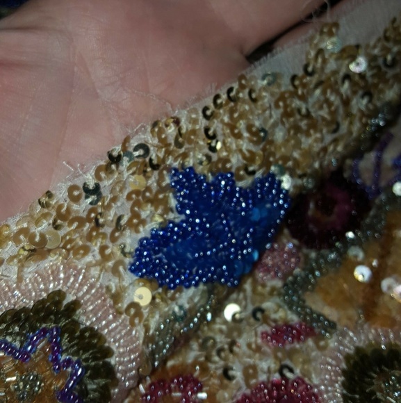 VERY VINTAGE Handmade Beaded Shawl - Picture 4 of 8